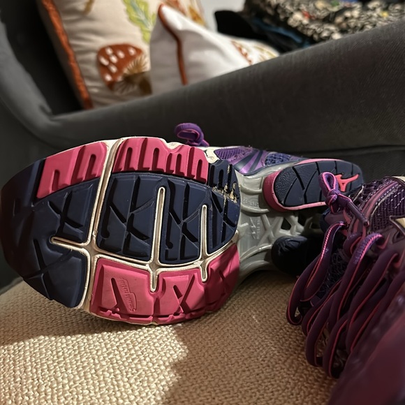 ❌SOLD❌Mizuno Running Shoes - Picture 8 of 8